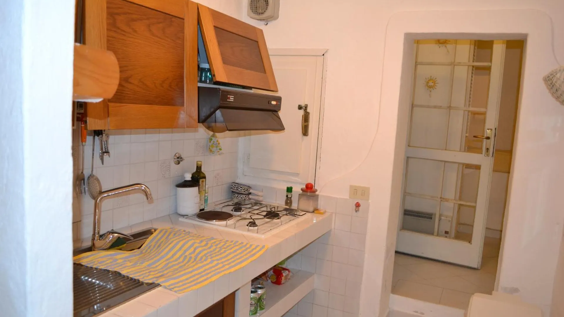 Prázdninový dům La Gaia Casetta Baia Sardinia Itálie
