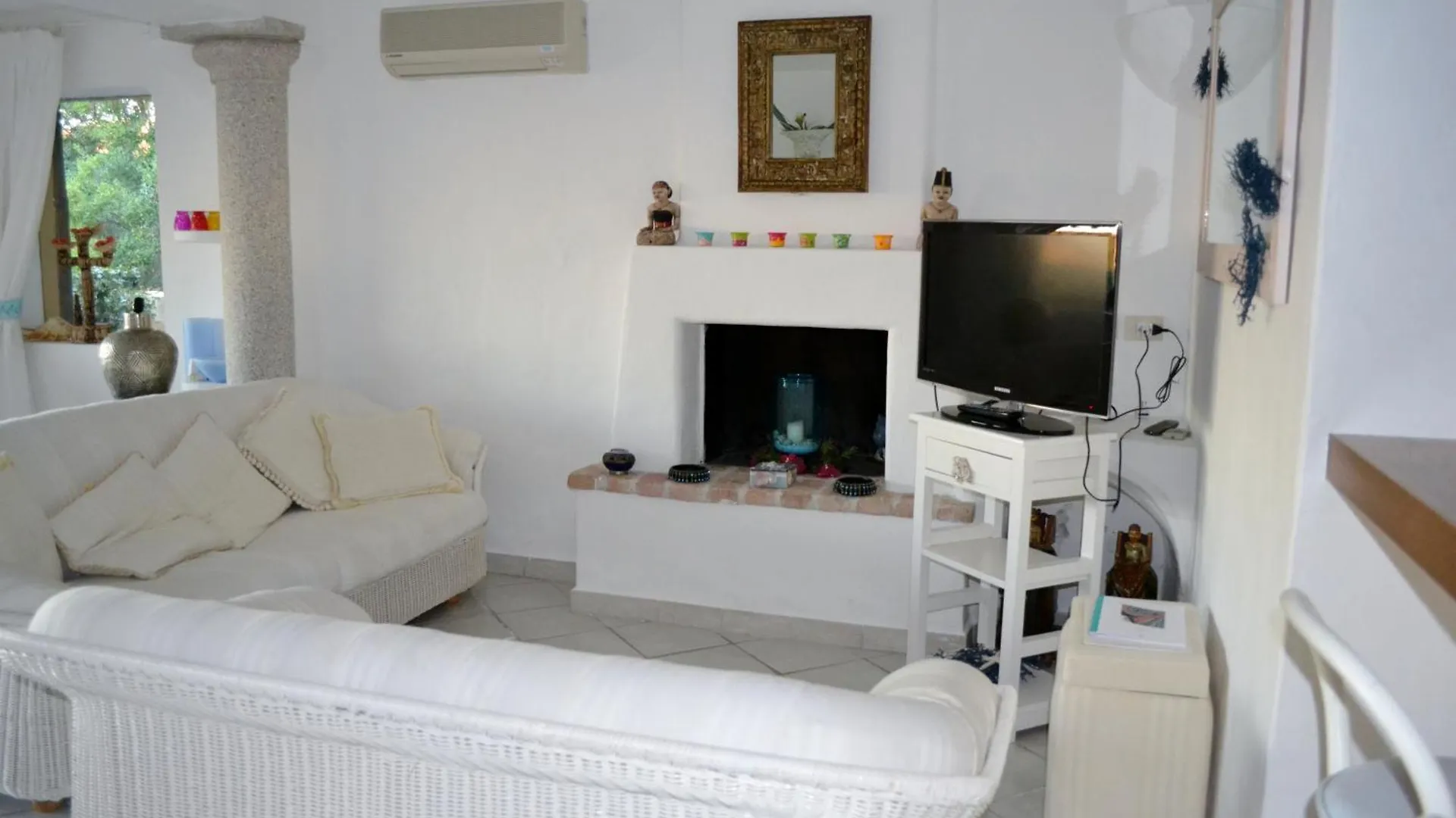 Prázdninový dům La Gaia Casetta Baia Sardinia